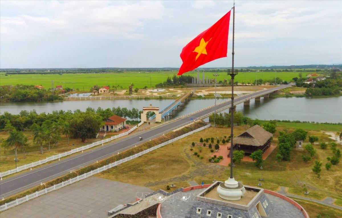 Nguồn Gốc Ý Nghĩa Lịch Sử Ngày 30-4: Từ Chia Cắt Đau Thương Đến Khát Vọng Thống Nhất Non Sông